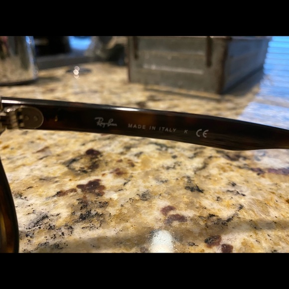 Ray-Ban Sunglasses - Picture 3 of 10